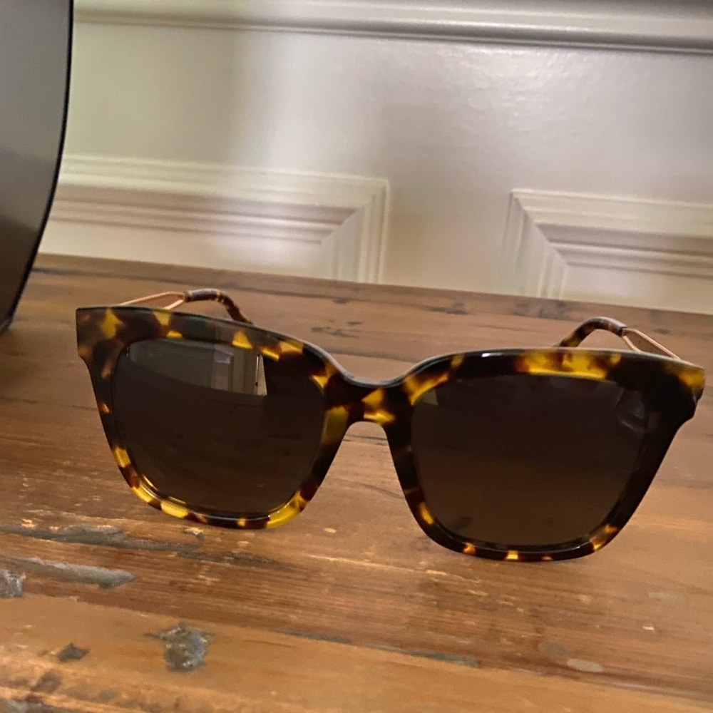 Diff Sunglasses Tortoise Shell Frames. Dark Lense… - image 4